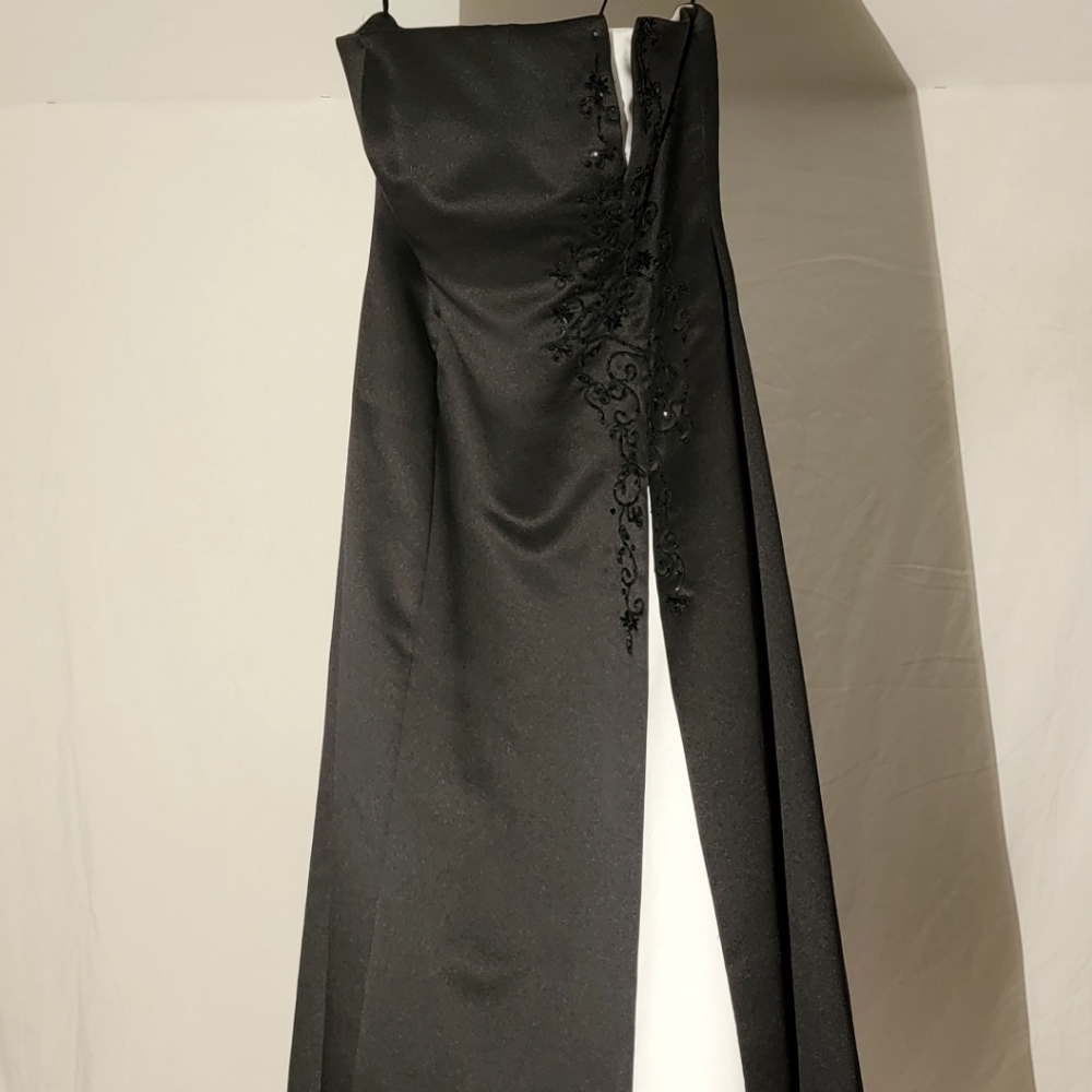 Michaelangelo black/white prom dress size 8